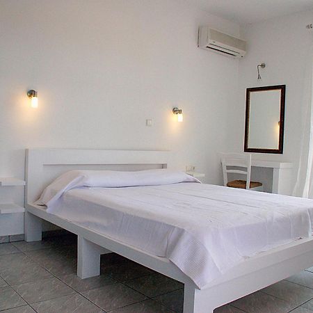 Handrina Studios Naxos City Zimmer foto